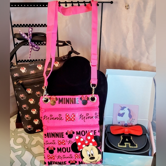 Handbags - Minnie Mouse Crossbody Bag Bundle